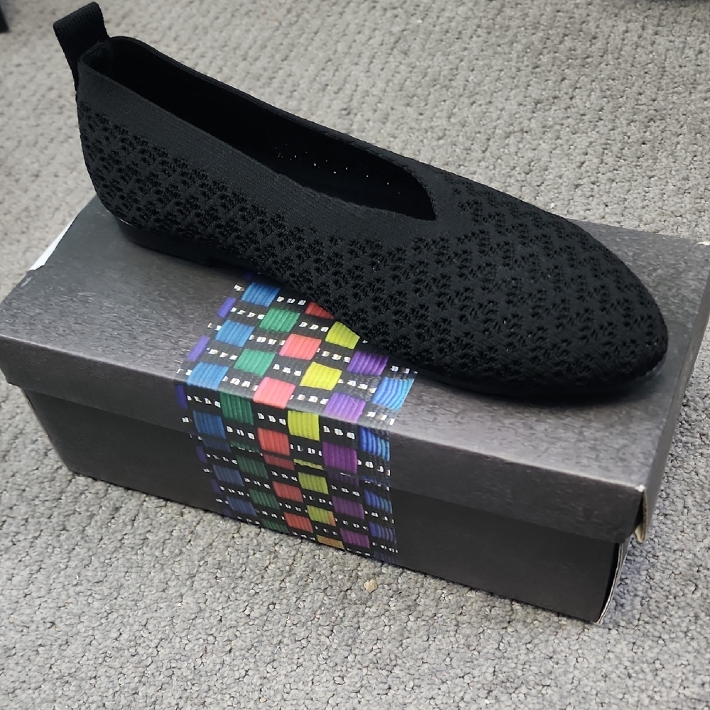 bernie mev. Black Women's Loafers